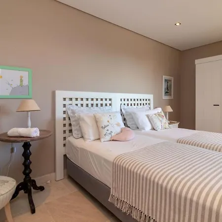 Quinta Dos Caneiros Luxury Ocean Views Walk To Beach Villa